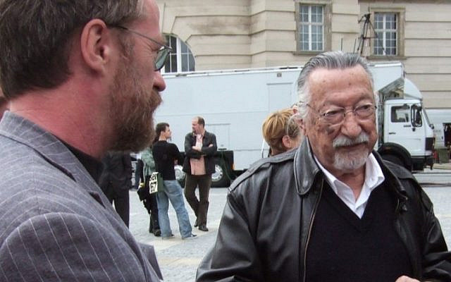 Joseph Weizenbaum (r) in 2006. (CC BY, Andreas Schepers/ Wikimedia Commons)