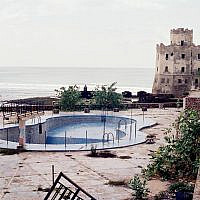 this previously 5-star hotel would never be built again
Mogadishu December 1992
Photo Credit: Hanani Rapoport
