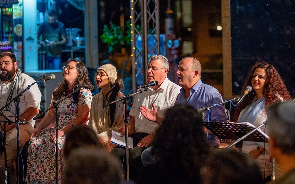 The concert at First Station, with Rabbi Tamar Elad Applebaum and musicians. (Facebook, Used in accordance with Clause 27a of the Copyright Law)