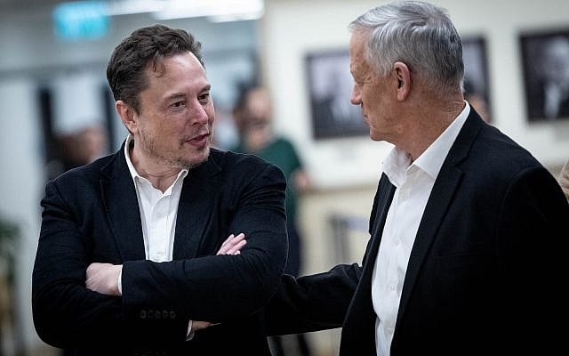 CEO of X (formerly known as Twitter) Elon Musk, arrives to meet with National Unity leader Benny Gantz in the Knesset in Jerusalem, on November 27, 2023. (Chaim GoldbergFlash90) CEO of X (formerly known as Twitter) Elon Musk, arrives to meet with National Unity leader Benny Gantz in the Knesset in Jerusalem, on November 27, 2023. (Chaim GoldbergFlash90)