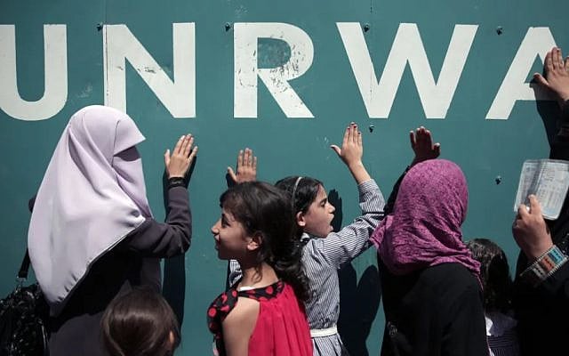 (AP/Khalil Hamra 2015)