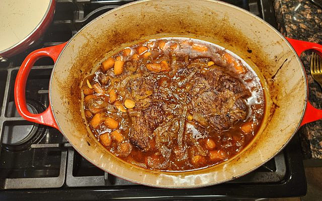 The final result, after tinkering with cooking temperatures. Required much willpower not to just eat it right from the dutch oven. The final result, after tinkering with cooking temperatures. Required much willpower not to just eat it right from the dutch oven.