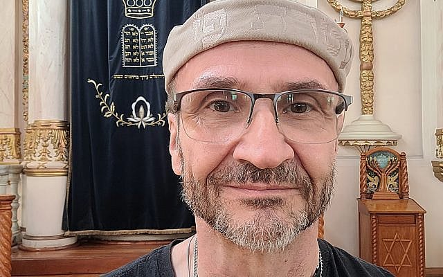 Thomas Brasch at the Sinagoga Justo Sierra in Mexico City, February 2025