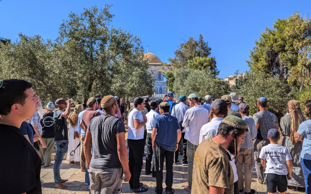 A group of religious Jews visitng Har Habayit.  

Photo Credit: Ben Sandler