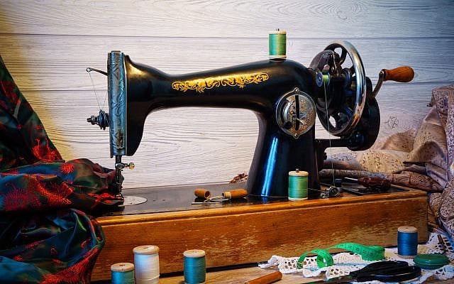 Illustrative. An old-fashioned hand-operated sewing machine. (iStock)