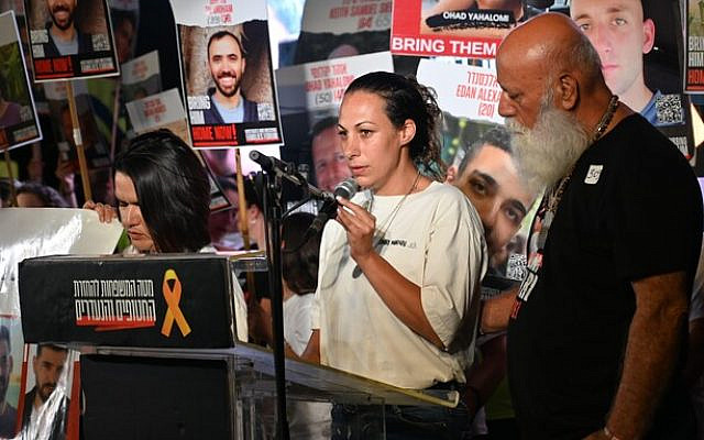 Lishay Miran Lavi and Dani Miran, the wife and father of hostage Omri Miran, at the Forum's weekly rally for the hostages in Tel Aviv on August 10, 2024 (Paulina Patimer) Lishay Miran Lavi and Dani Miran, the wife and father of hostage Omri Miran, at the Forum's weekly rally for the hostages in Tel Aviv on August 10, 2024 (Paulina Patimer)