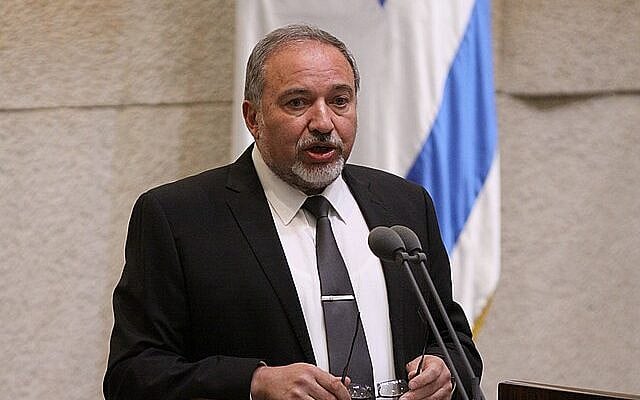 Avigdor Liberman speaks in front of the Knesset on May 14, 2025. (Itzhak Harari / Wikimedia Commons)