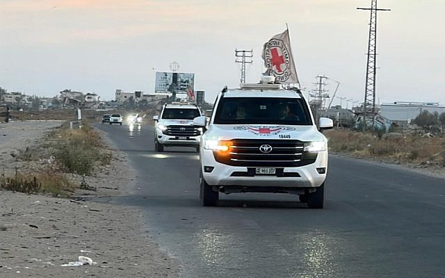 Photo Credits:
Vehicles belonging to the International Committee of the Red Cross are seen after Hamas’ armed wing, the Qassam Brigades, announced the release of Edan Alexander, a U.S.-Israeli dual national soldier held captive in Khan Yunis, Gaza, on May 12, 2025. [Doaa Albaz - Anadolu Agency]
Vehicles belonging to the International Committee of the Red Cross are seen after Hamas’ armed wing, the Qassam Brigades, announced the release of Edan Alexander, a U.S.-Israeli dual national soldier held captive in Khan Yunis, Gaza, on May 12, 2025. [Doaa Albaz – Anadolu Agency]
Creative Commons License