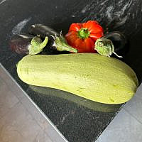 MY OLDEST SON BROUGHT VEGGIES FROM THE MESHEK HE WORKS AT IN HIS SCHOOL UP NORTH