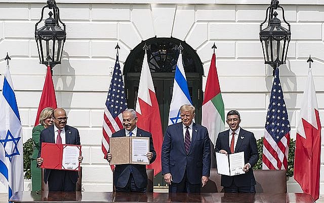 The signing ceremony of the treaties between Israel and the UAE and Israel and Bahrain at the White House. (The White House / Wikimedia Commons)
