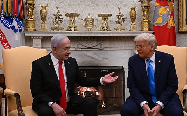 President Donald Trump meets with Prime Minister Benjamin Netanyahu in the Oval Office, February 4, 2025. A moment underscoring renewed U.S.–Israel cooperation amid rising regional tensions.
Photo: Avi Ohayon/GPO Israel via gov.il (Public Domain)