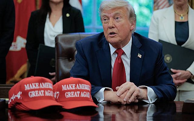 WASHINGTON, DC - APRIL 23: U.S. President Donald Trump speaks to the media after signing executive orders in the Oval Office at the White House on April 23, 2025 in Washington, DC. The seven executive orders were related to education policy including enforcing universities to disclose foreign gifts, artificial intelligence education and school disciplinary policies. (Photo by Chip Somodevilla/Getty Images) WASHINGTON, DC - APRIL 23: U.S. President Donald Trump speaks to the media after signing executive orders in the Oval Office at the White House on April 23, 2025 in Washington, DC. The seven executive orders were related to education policy including enforcing universities to disclose foreign gifts, artificial intelligence education and school disciplinary policies. (Photo by Chip Somodevilla/Getty Images)