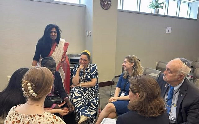 Soraya, teaching Community Organizing Skills at the first AMMWEC - Muslim Summit on Extremism & Antisemitism in DC