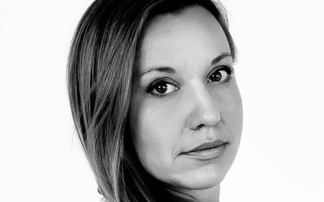 Olena Akhramieieva (copyright authorized)