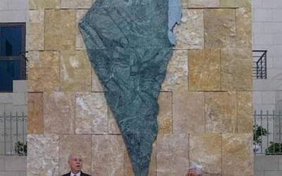 Arabs ≠ Ishmaelites, Ziophobes ≠ Palestinians. Mahmoud Abbas and Tunisia’s President Kais Saied stand before a map that appropriates Israel and Jewish-Palestinian identity—an emblem of supersessionism. Photo: the new “Palestinian Embassy” in Tunisia, Dec 8, 2021.