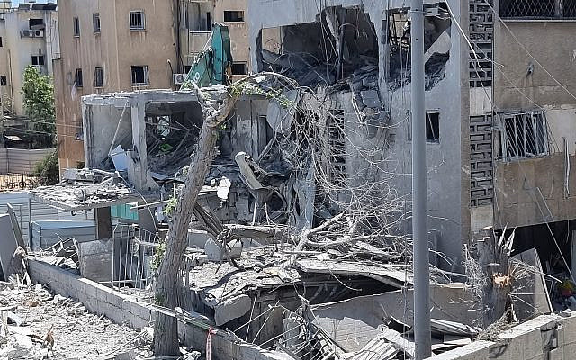 The site of Iranian missile attack in Bnei Brak that damaged the Aleh center for people with disabilities. JFEDLA is supporting the reconstruction of the center.