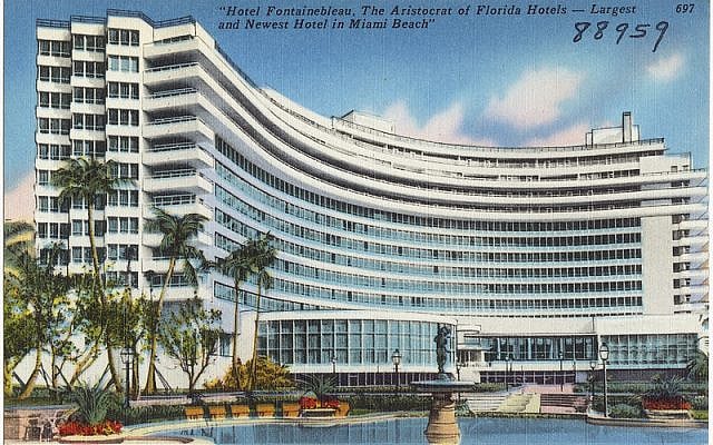 "Hotel Fontainebleau, the aristocrat of Florida hotels- largest and newest hotel in Miami Beach" by Boston Public Library is licensed under CC BY 2.0.