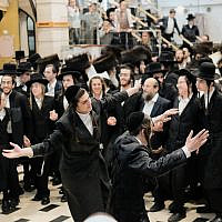 Hakafot Shniyot (2nd Circuit)Meah Shearim (Avraham Wald)