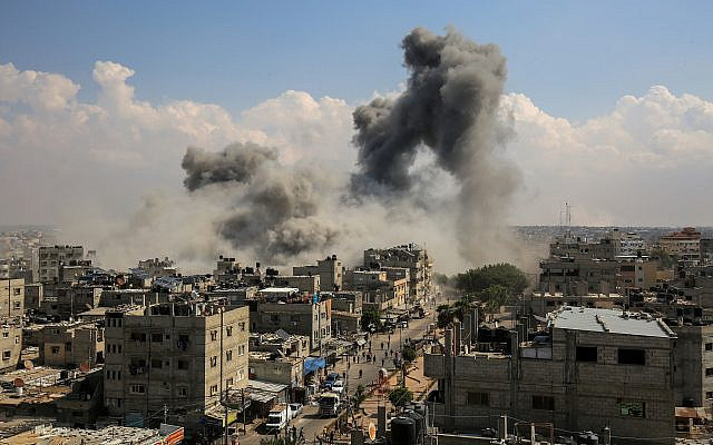 Smoke rises after Israeli air strikes of the city of Rafah in the southern Gaza Strip. Image © Shutterstock.