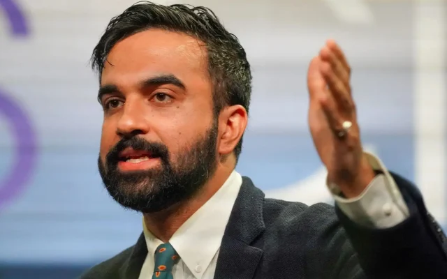 Mayoral candidate Zohran Mamdani speaking at the United Federation of Teachers Annual Meeting in Manhattan on May 17, 2025/Robert Miller