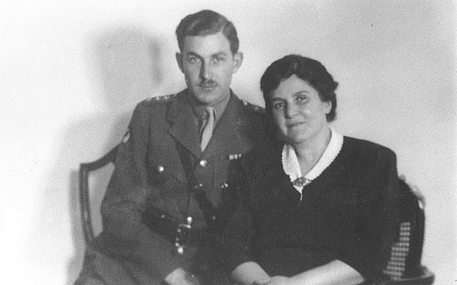 Chaim Herzog in a British army uniform posing with his mother, Sara Herzog, in 1945 (Eldan David via the National Photo Collection of Israel)