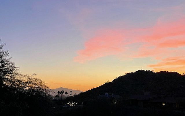 Shimmering sky at dusk