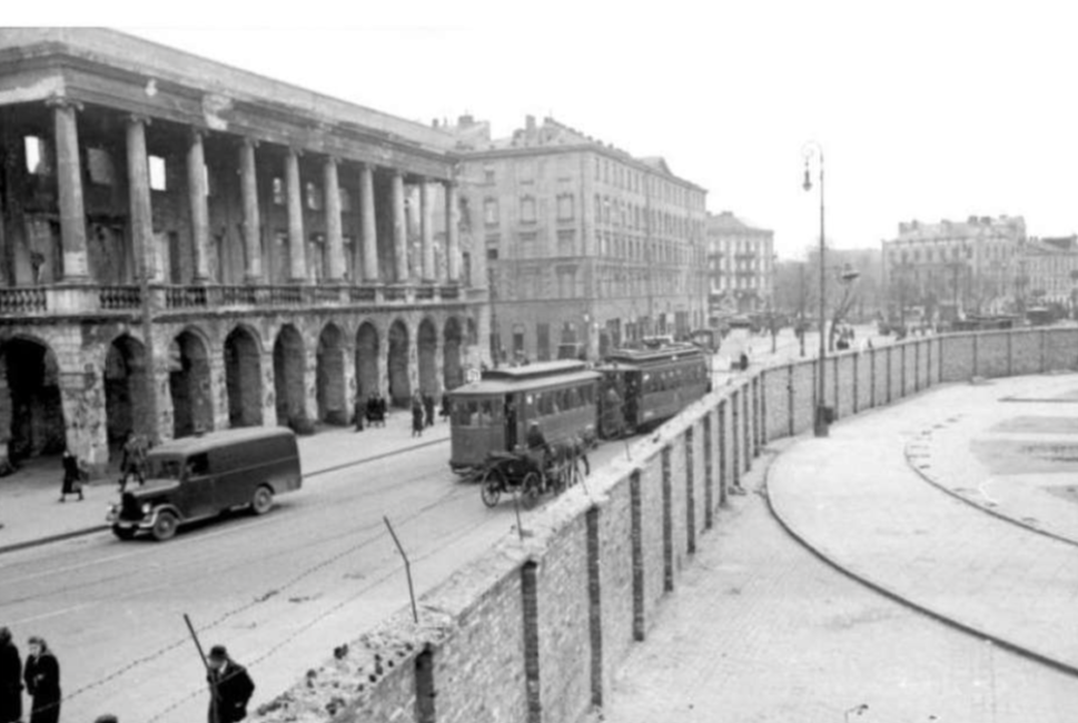 As Palavras que Constróem Muros: Como a Linguagem da ONU e Acadêmicos Está Dividindo e Silenciando