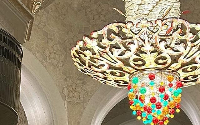 Chandelier and carpeting, Sheik Zayed Grand Mosque, Abu Dhabi

Photo credit: Harriet Gimpel