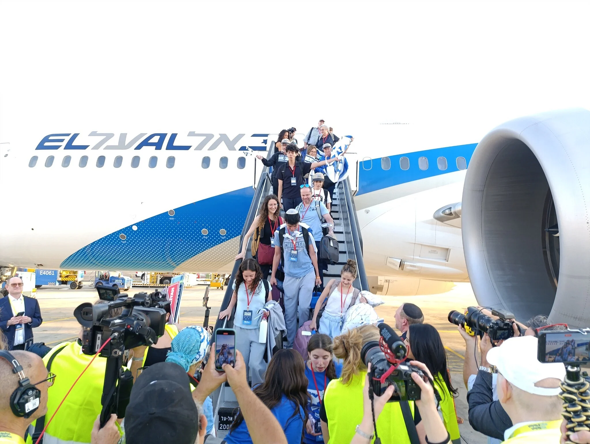 History is knocking violently on the door – will Israel answer?