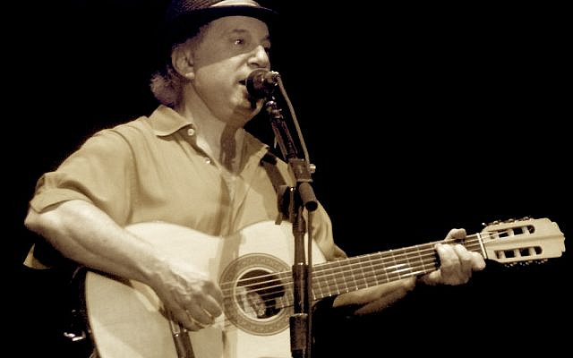 Paul Simon, Wikimedia Commons