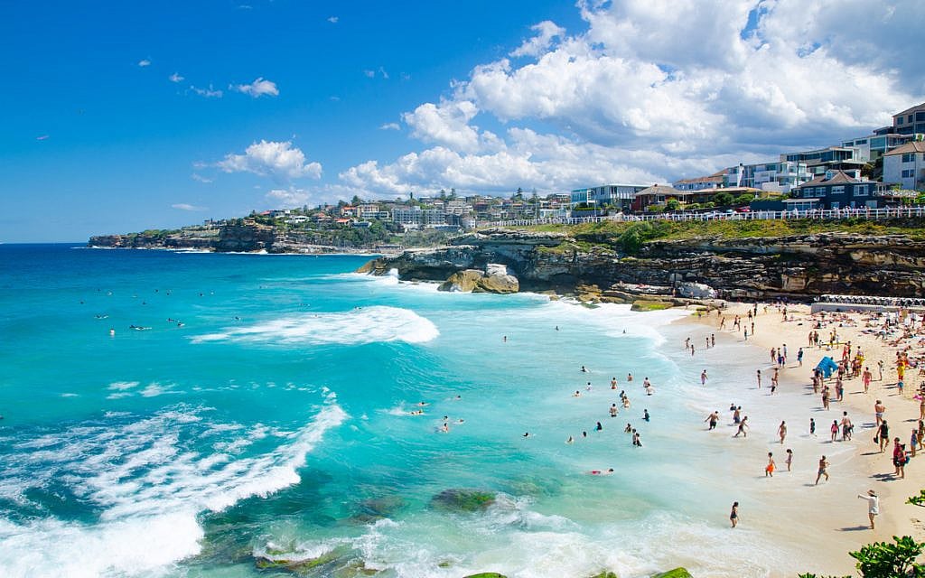 Tamarama Beach, on a summer day, in Sydney, Australia. (iStock)