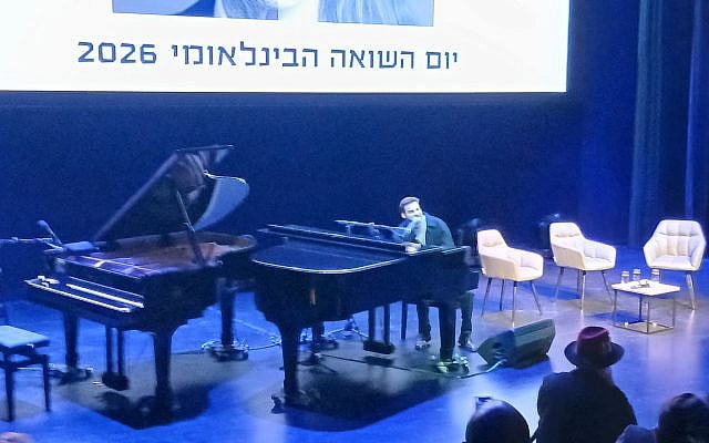 Musical performance with former hostage Alon Ahel during the International Holocaust Remembrance Day event at the Museum of Tolerance Jerusalem, where music served as a form of testimony alongside survivor dialogue in the aftermath of October 7. (Photo: Bonnie K. Goodman)