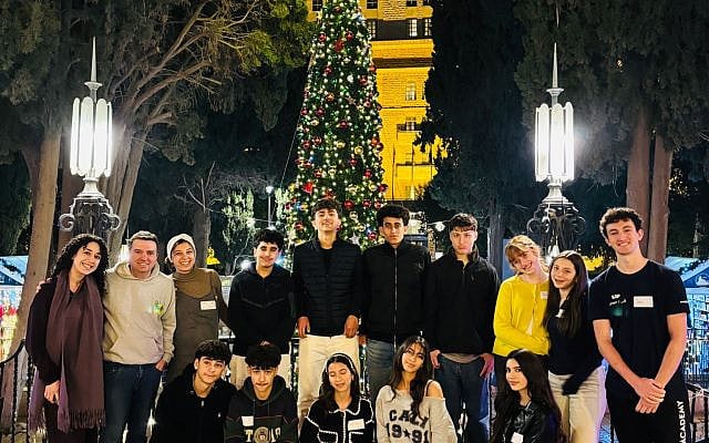 Lana-Ikelan-Ettay-Flescher-and-kids-of-Seeds-of-Peace-Jerusalem-Christmas-2025, courtesy of Ittay Flescher