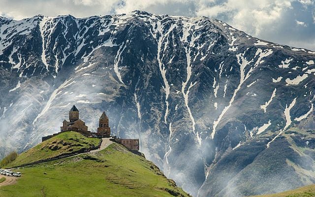 Gergeti Trinity Church (Photo by Iman Gozal on Unsplash)