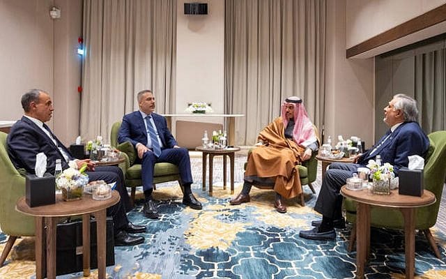 Image:From left to right: Egyptian Foreign Minister Badr Abdelatty, Turkish Foreign Minister Hakan Fidan, Saudi Foreign Minister Faisal bin Farhan Al Saud, and Pakistani Foreign Minister Mohammad Ishaq Dar meet in Riyadh on March 19, 2026, as regional powers coordinate mediation efforts in the US–Iran crisis. (Handout via Saudi Press Agency)