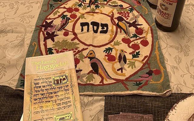 Passover table, Haggadah, Matzah cover