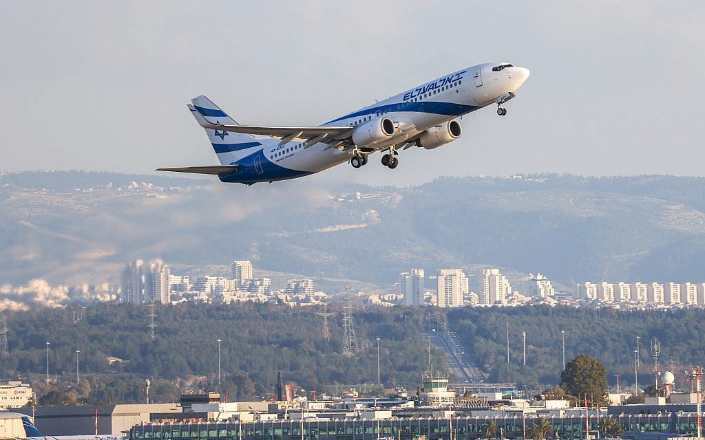 An El Al plane takes off at Ben Gurion International Airport, outside of Tel Aviv, March 5, 2026. (Yossi Aloni/ Flash90)