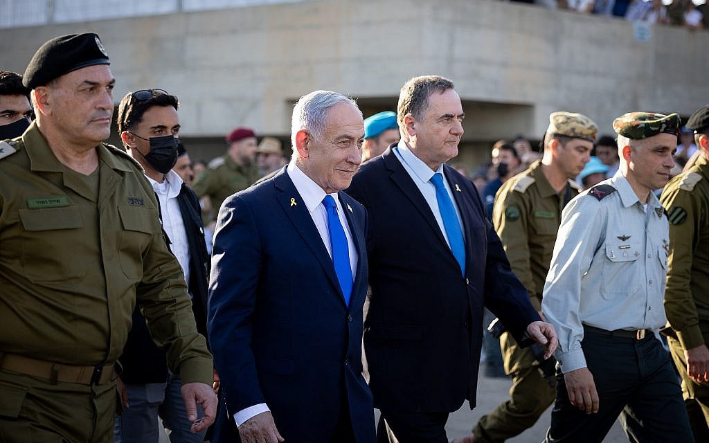 Prime Minister Benjamin Netanyahu, Israeli minister of Defense Israel Katz and IDF Chief of Staff Eyal Zamir at the graduation of an IDF officers' course, October 30, 2025. (Noam Revkin Fenton/FLASH90)