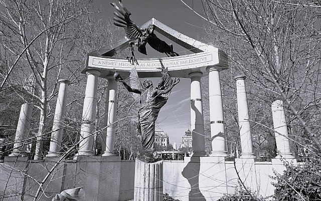 The Memorial to the Victims of the German Occupation. (courtesy)