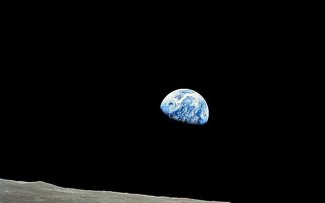 Earthrise. Image: NASA, Apollo 8