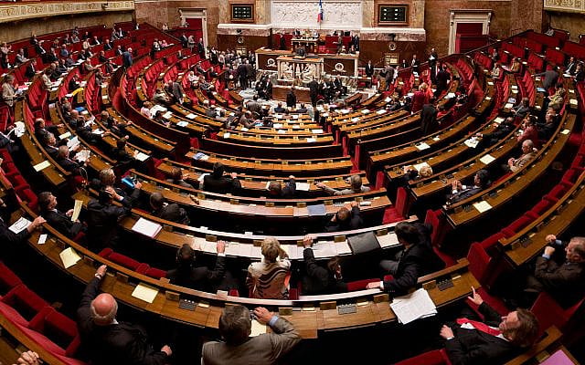 Panorama of the hemicycle of the National Assembly taken with photos taken in September 2009.. Richard Ying et Tangui Morlier — Travail personnel CC BY-SA 3.0