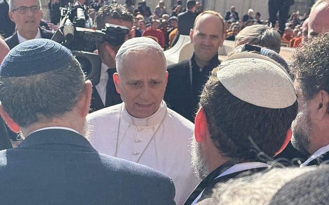Two white kippot. Nagen with Pope Leo in the Vatican.(Courtesy of Rachel Frankel).