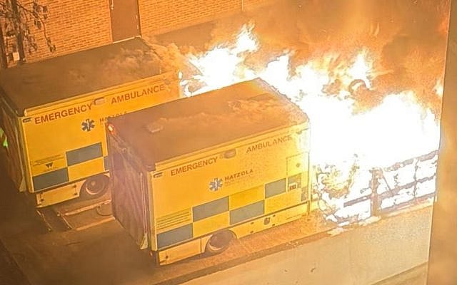 Hatzolah ambulances set ablaze outside London synagogue (Image credit x.com/FapeFop90614)