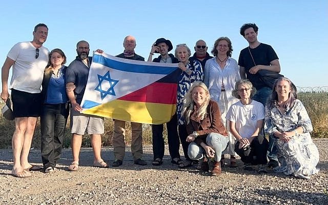 German volunteers helping rebuild Kibbutz Nir Oz in Israel (Photo courtesy: Petra Hemming).