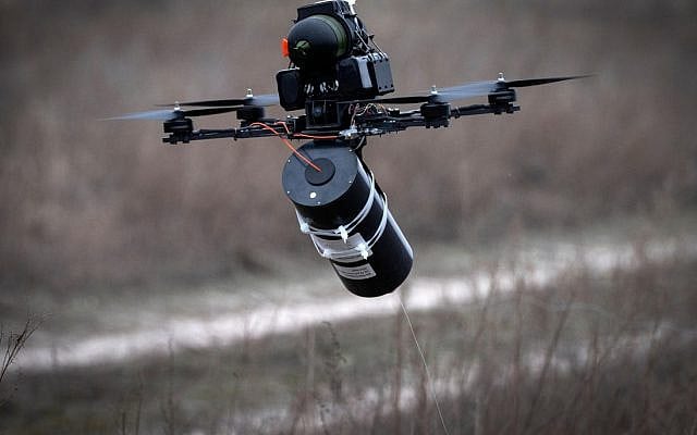 Image: An FPV drone guided by an optical fiber in Ukraine. Similar systems highlight emerging battlefield challenges that conventional responses struggle to address — while broader U.S. political and legal constraints may further limit operational flexibility. Photo: Efrem Lukatsky / AP