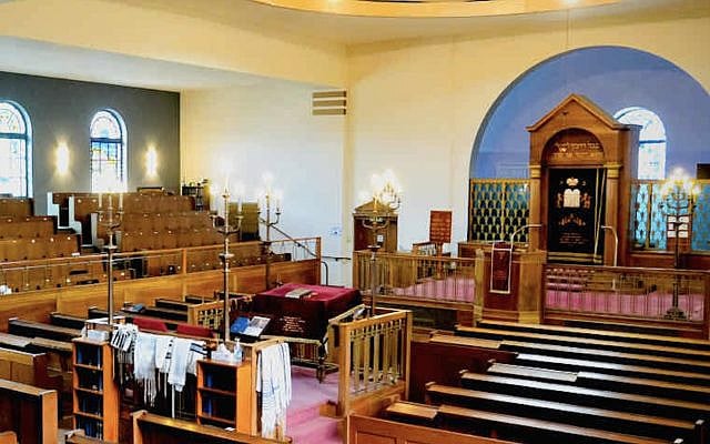 Shul Interior (Source: Edinburgh Hebrew Congregation, Edinburgh, Scotland)