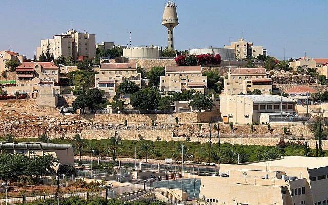 Ma'ale Adumim, unsustainable since 1975. (Photo: Davidmosberg, CC BY-SA 3.0, via Wikimedia Commons) Ma'ale Adumim, unsustainable since 1975. (Photo: Davidmosberg, CC BY-SA 3.0, via Wikimedia Commons)