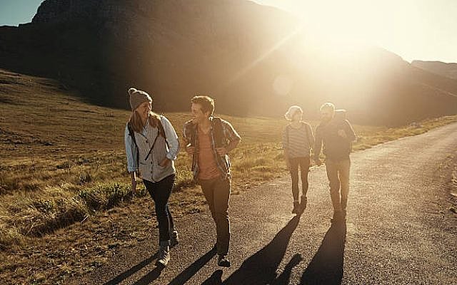 Shot of a group of young people out for an early morning hikehttp://195.154.178.81/DATA/i_collage/pu/shoots/804697.jpg