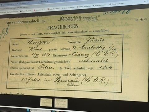 Auswanderungsabteilung questionnaire: Ungar, Julius; born 1881, Nádszeg; in Vienna since 1904; Marchettigasse 1/10. (photographed during archival research, July 2026)