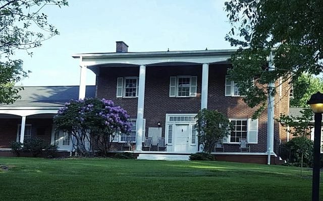 B'Nai Sholom Congregation (Source: B'Nai Sholom Congregation of Bristol TN)